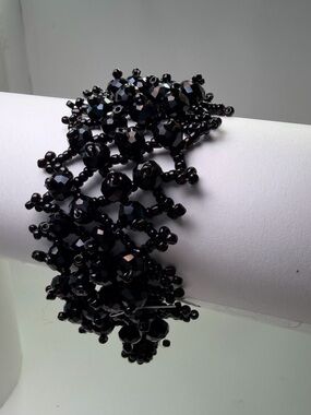 Retro Black Beaded Cluster Stretchy Bracelet—Early 2000’s / Y2K